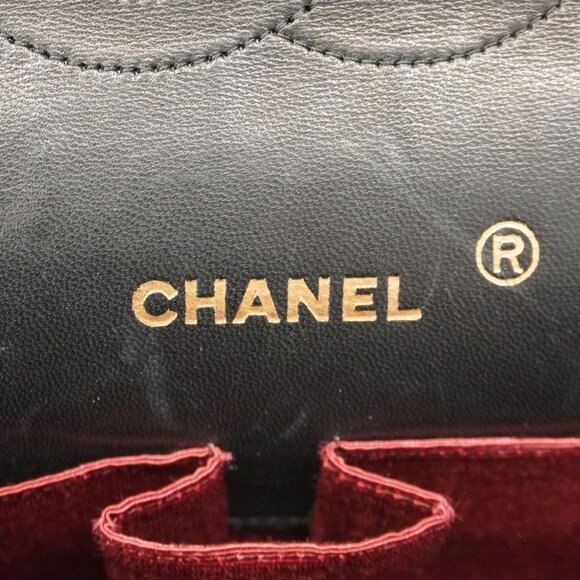 Authentic CHANEL Vintage Classic Double Flap Bag Lambskin Chain Shoulder Purse - Picture 12 of 13